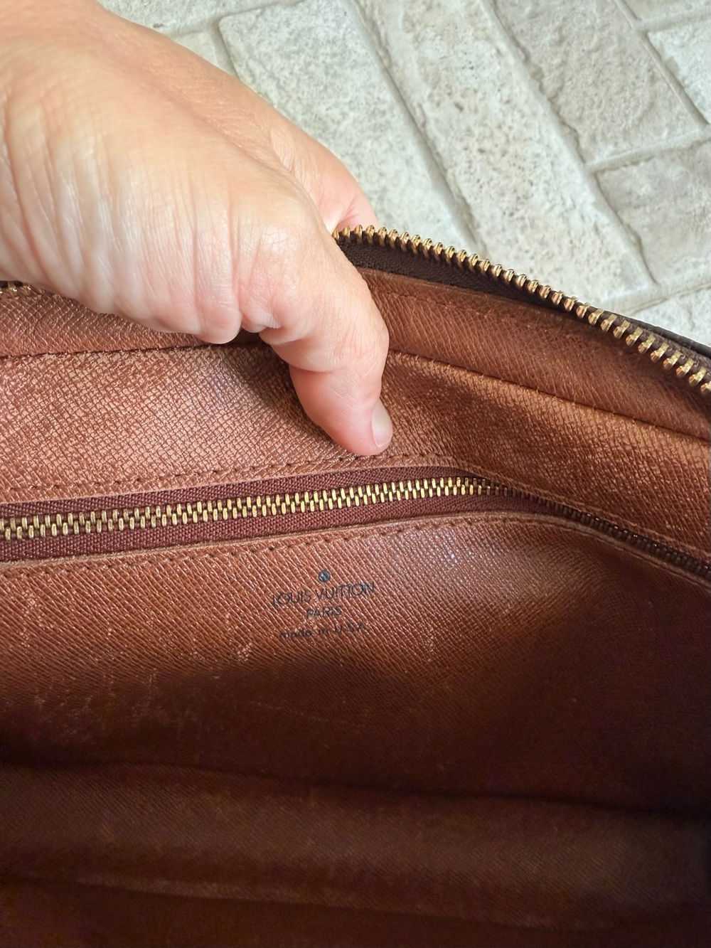 Louis Vuitton Vintage Marly Dragonne GM Monogram Clutch - Picture 9 of 16
